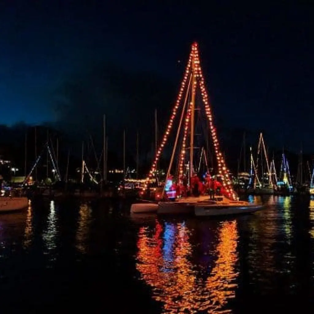 sc-yacht-club-lighted-boat-parade-500