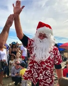 holidays-surfin-santa