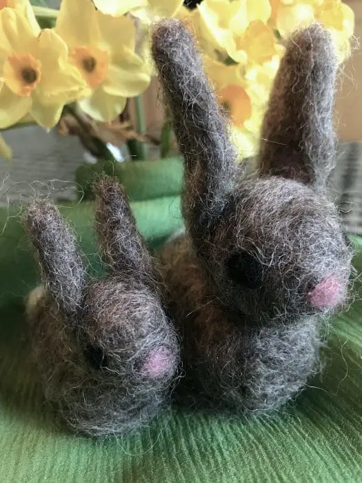 tiny-house-theater-felt-bunnies