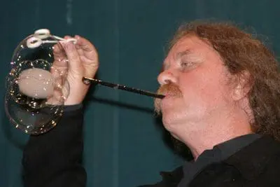 library-felton-tom-noddy-bubble-magic