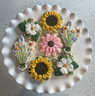 library-branciforte-cookie-decorating