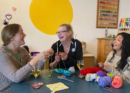 art-factory-studios-knitting-and-crocheting-happy-hour