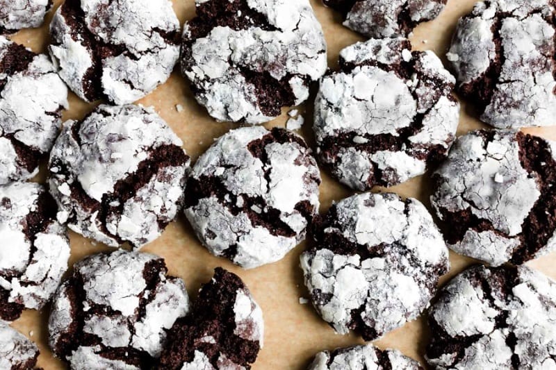 christmas-chocolate-crinkle-cookies