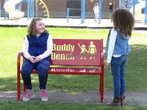 friendship-bench_buddy2girls